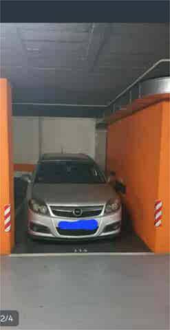 Garaje en Alquiler en Miralbueno