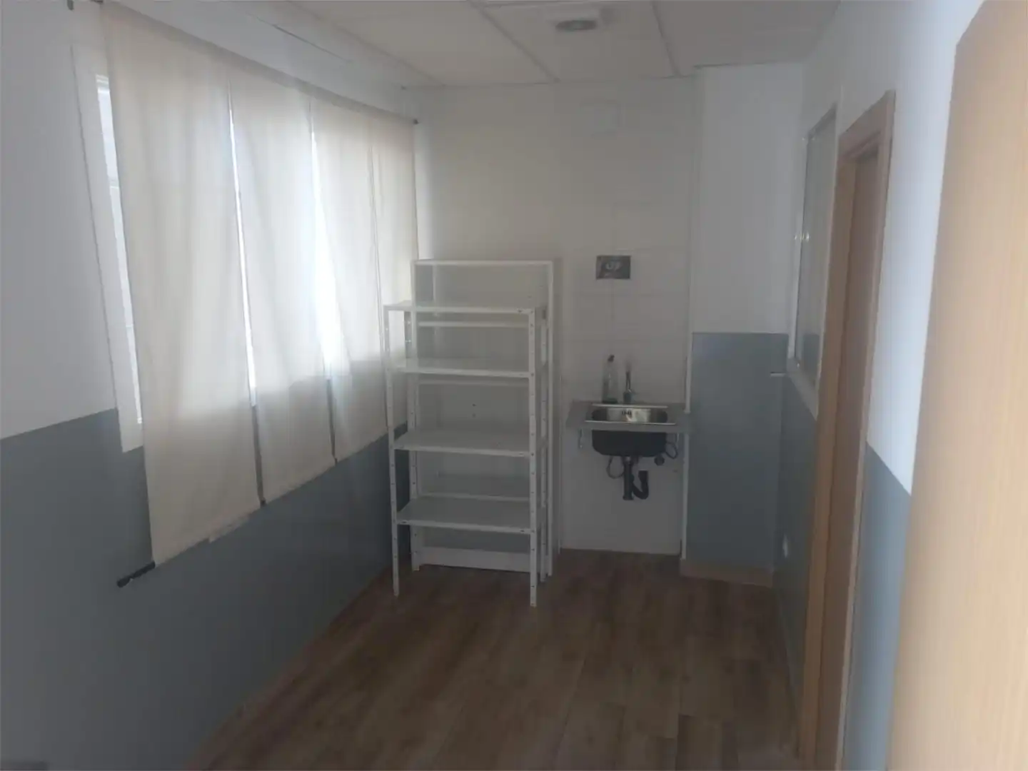 Commercial properties for sale in Calle Concejal Eduardo Puerto Palma, 15, Almensilla