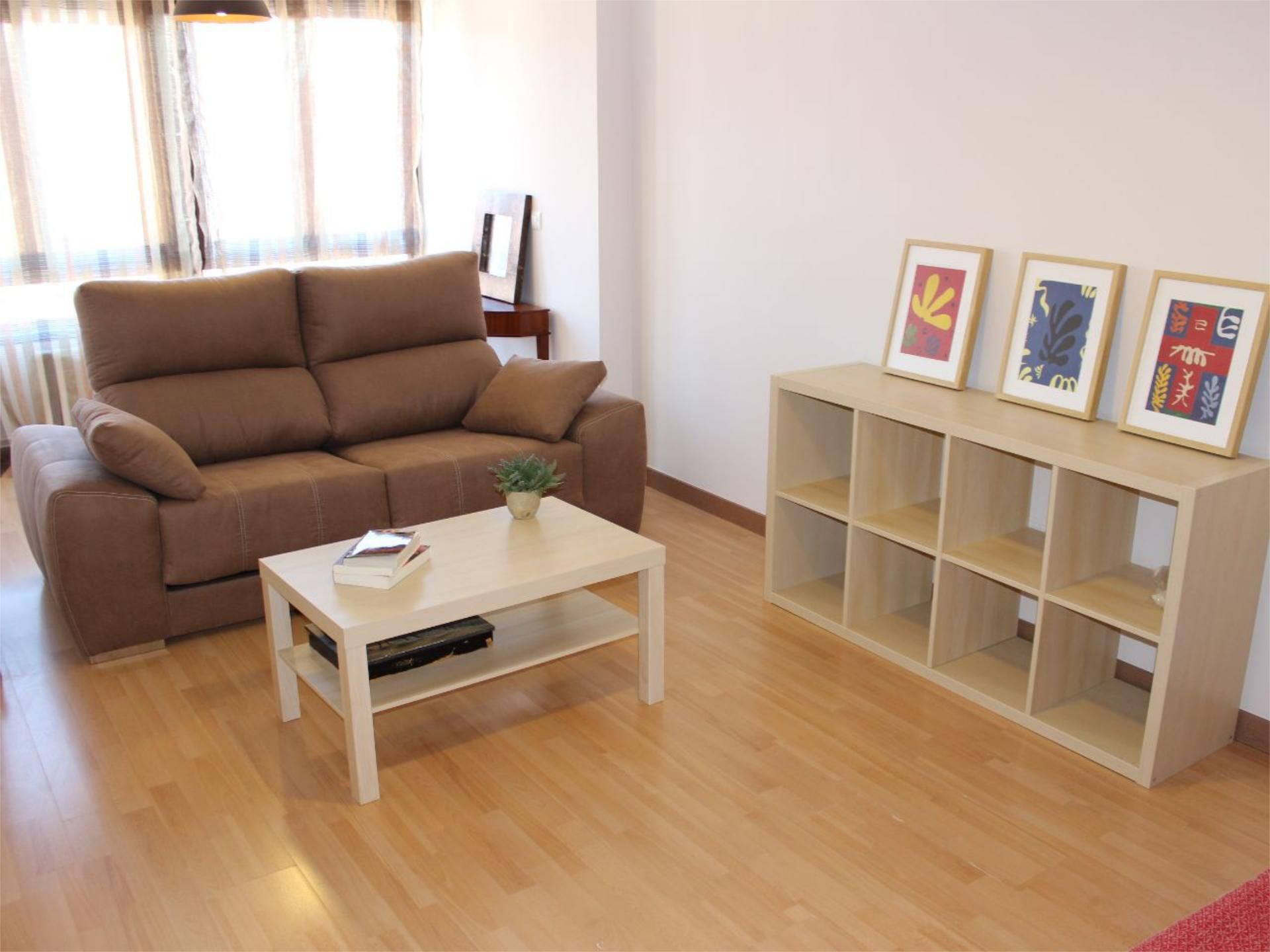 Wohnzimmer von Wohnung zur Miete in Ribamontán al Mar mit Heizung, Parkett und Terrasse