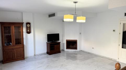 Foto 3 de Casa adosada en venda a El Bierzo, 22, Arco Norte - Avda. España, Dos Hermanas