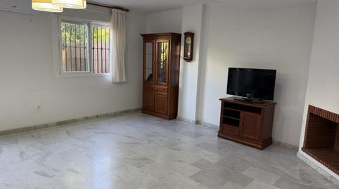 Foto 4 de Casa adosada en venda a El Bierzo, 22, Arco Norte - Avda. España, Dos Hermanas