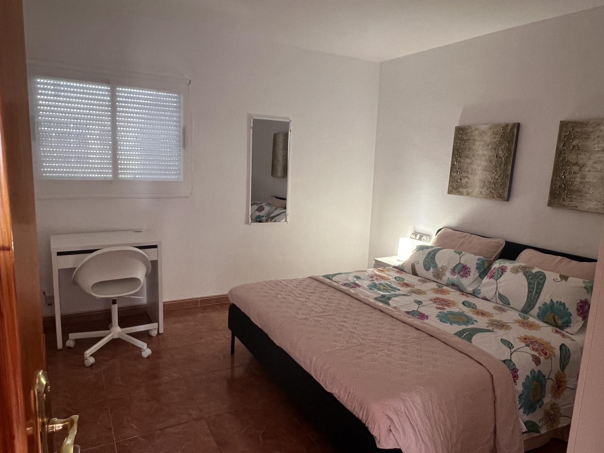 Bedroom of Flat for share in San Cristóbal de la Laguna  with Furnished