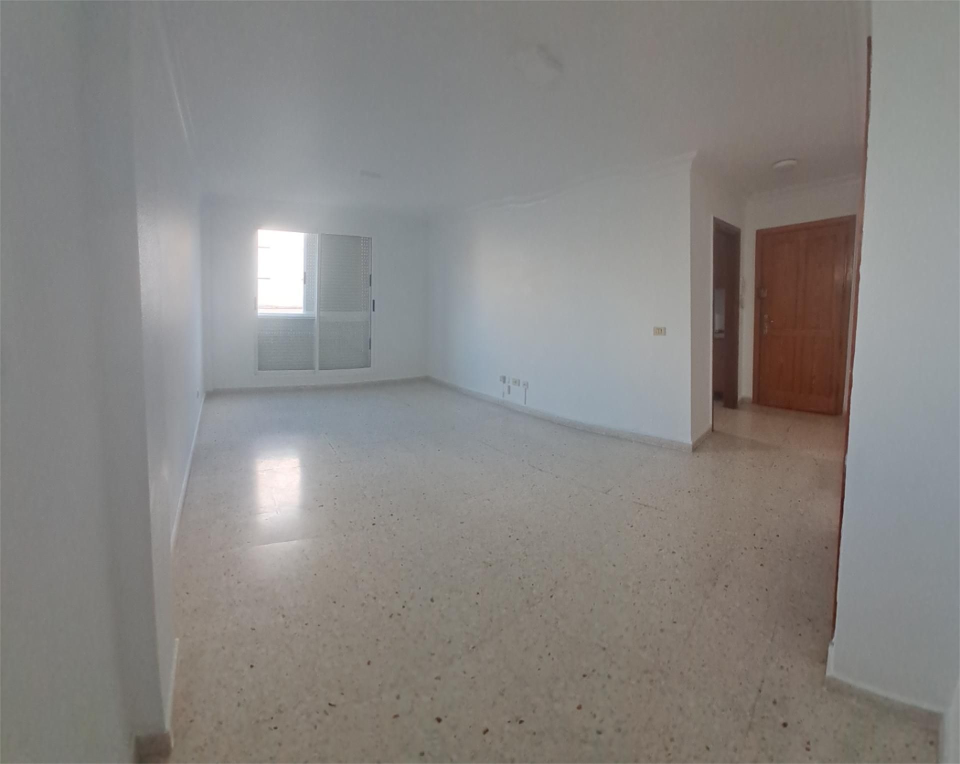 Sala d'estar de Pis en venda en  Santa Cruz de Tenerife Capital amb Calefacció