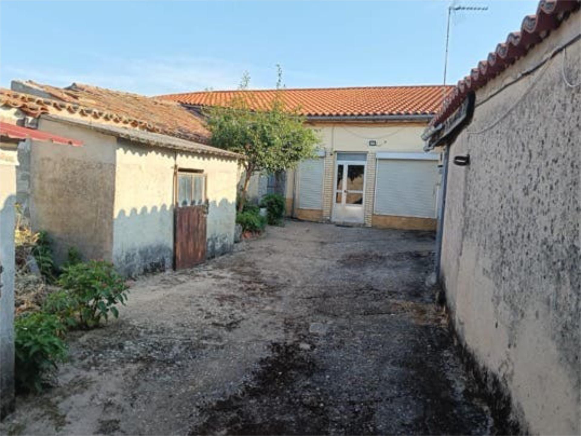 Vista exterior de Casa o chalet en venta en Zamora Capital  con Calefacción y Amueblado