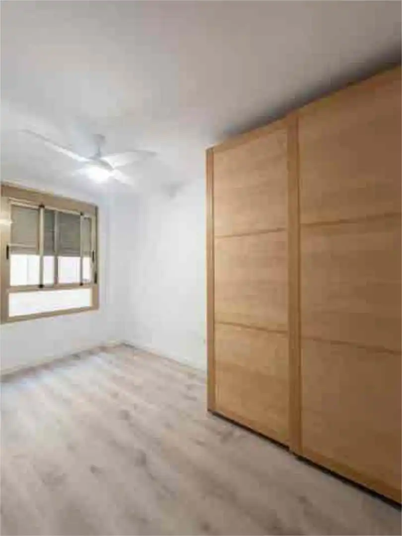 Apartamento en venta en Puerta Blanca Habitación de Apartamento en venta en Málaga con Terraza y Piscina