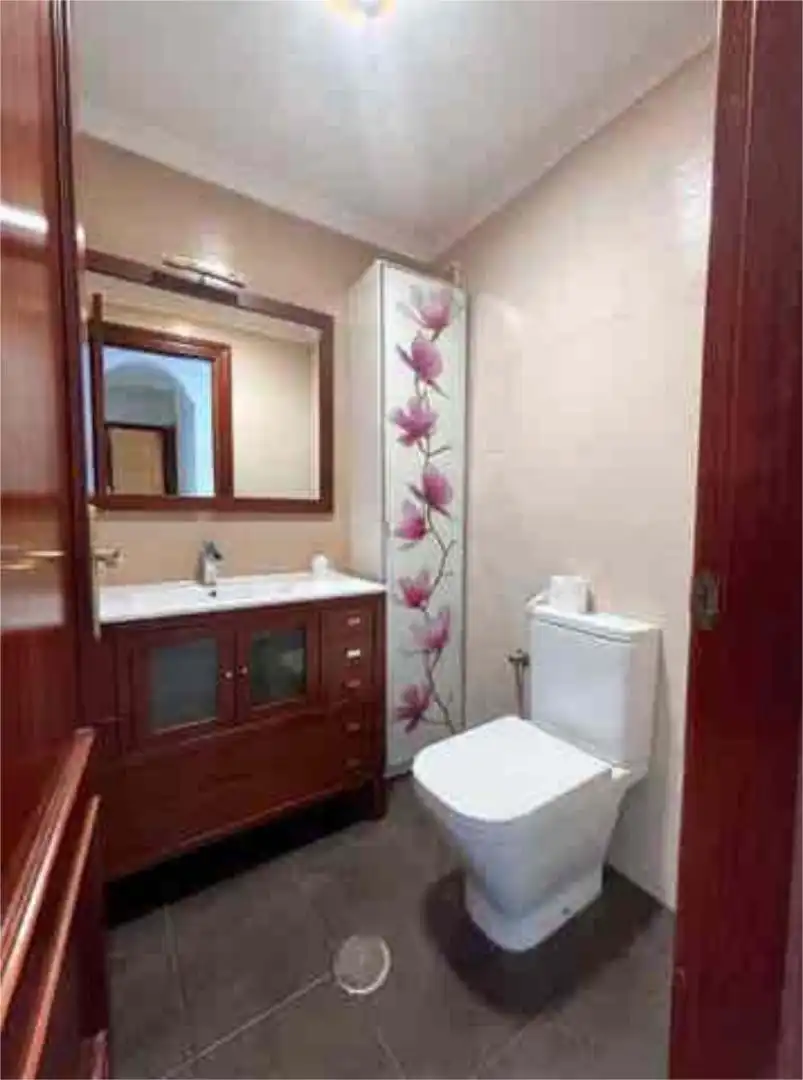 Apartamento en venta en Puerta Blanca Baño de Apartamento en venta en Málaga con Terraza y Piscina