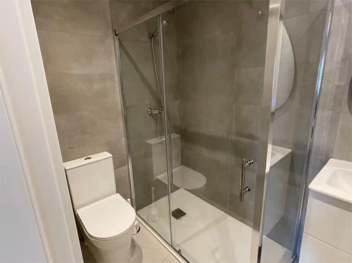 Apartments for rent in Calle Iniestas, 12, Juan Carlos I Bathroom of Apartments for rent in Murcia with Air Conditioner, Heating and Terrace
