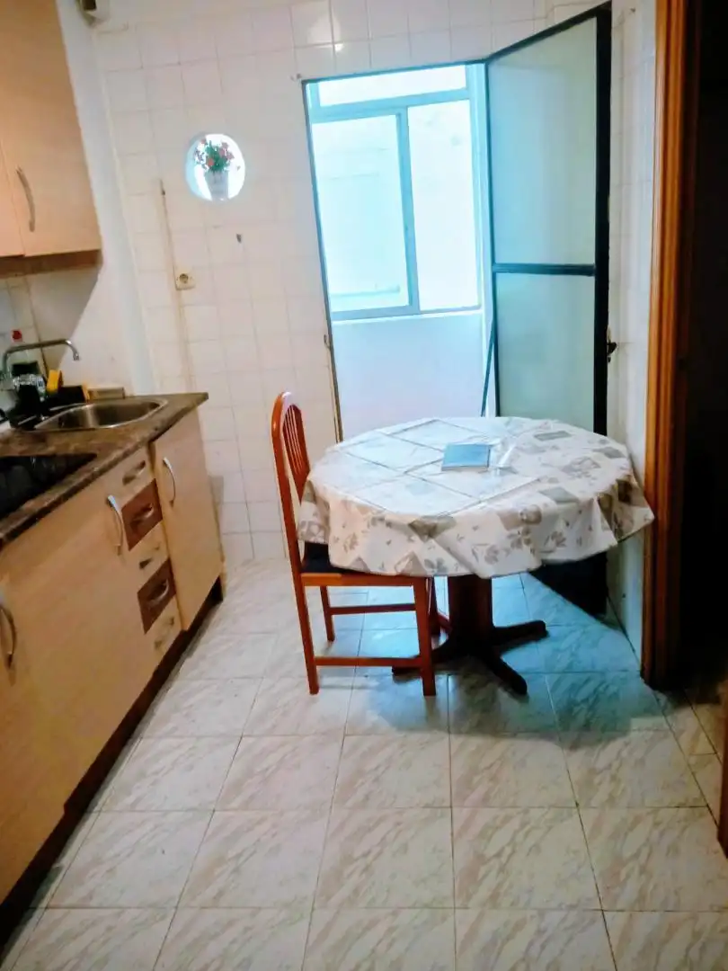 Wohnung zur Miete in Calle San Vicente, 8, El Pilar - La Estación Küche von Wohnung zur Miete in Talavera de la Reina mit Balkon