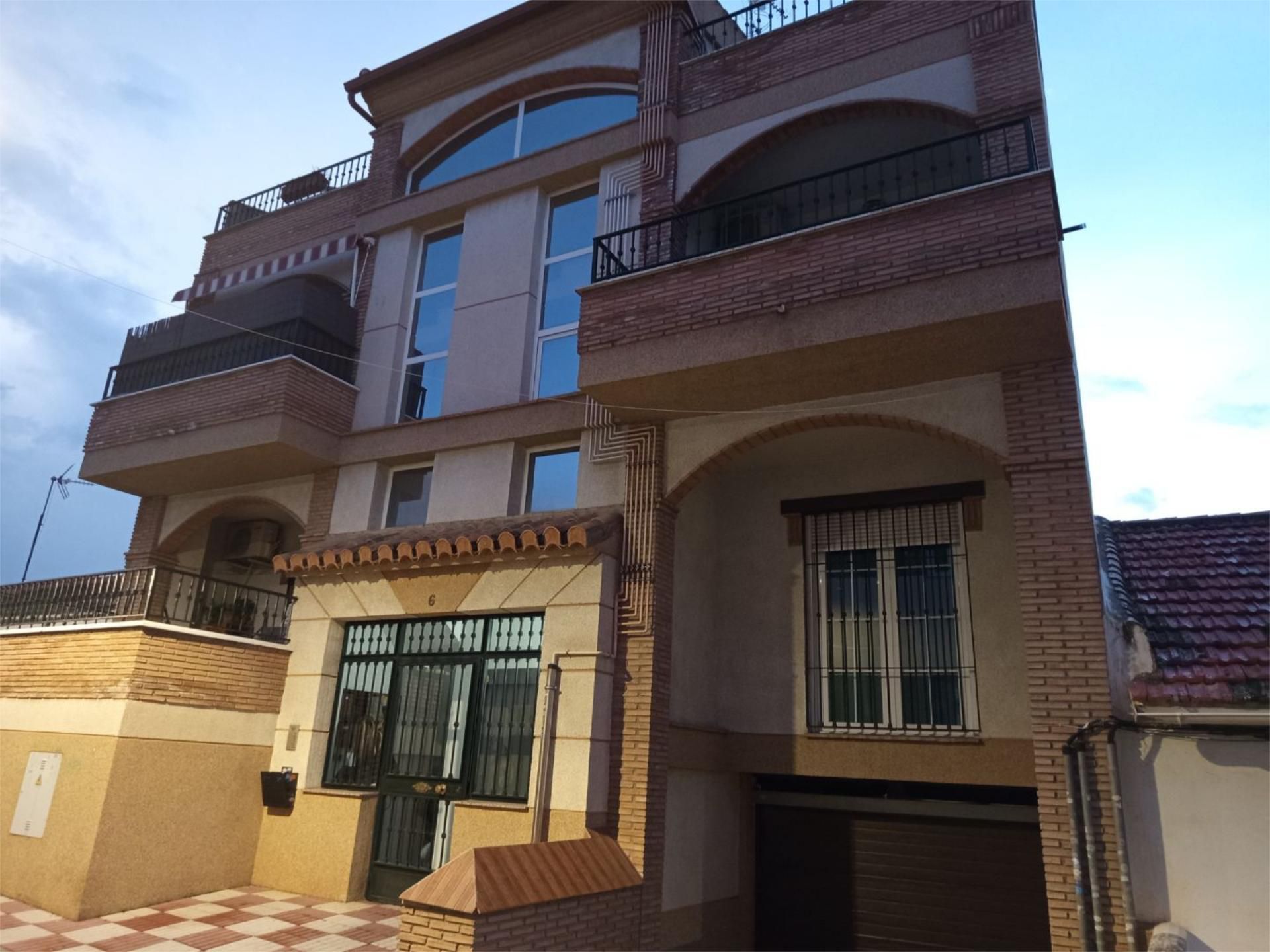 Außenansicht von Wohnung zum Verkauf in Armilla mit Klimaanlage und Terrasse