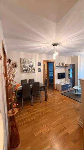 Piso en Alquiler en San Salvador - Caeira