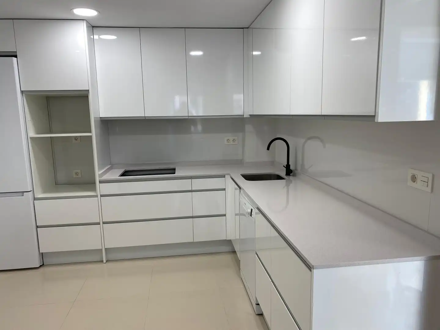 Piso de alquiler en Avenida del Tenor Fleta, 34, Barrio de San José Cocina de Piso de alquiler en Zaragoza con Aire acondicionado, Calefacción y Amueblado
