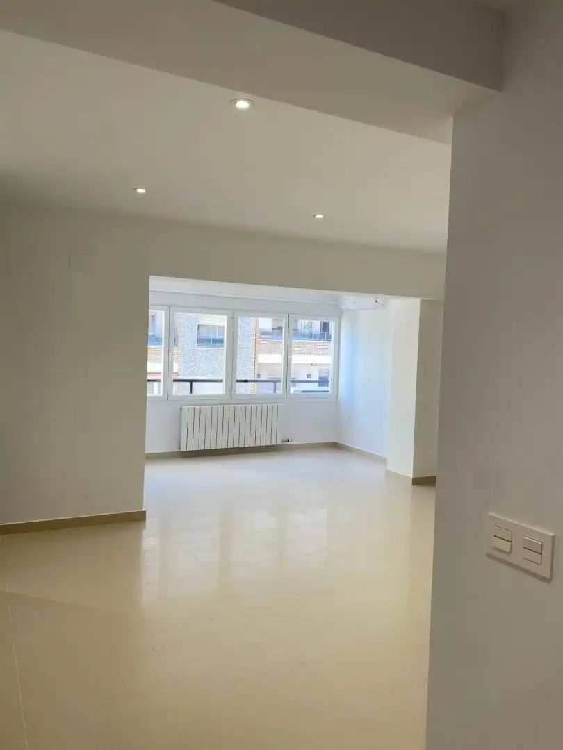 Piso de alquiler en Avenida del Tenor Fleta, 34, Barrio de San José Sala de estar de Piso de alquiler en Zaragoza con Aire acondicionado, Calefacción y Amueblado