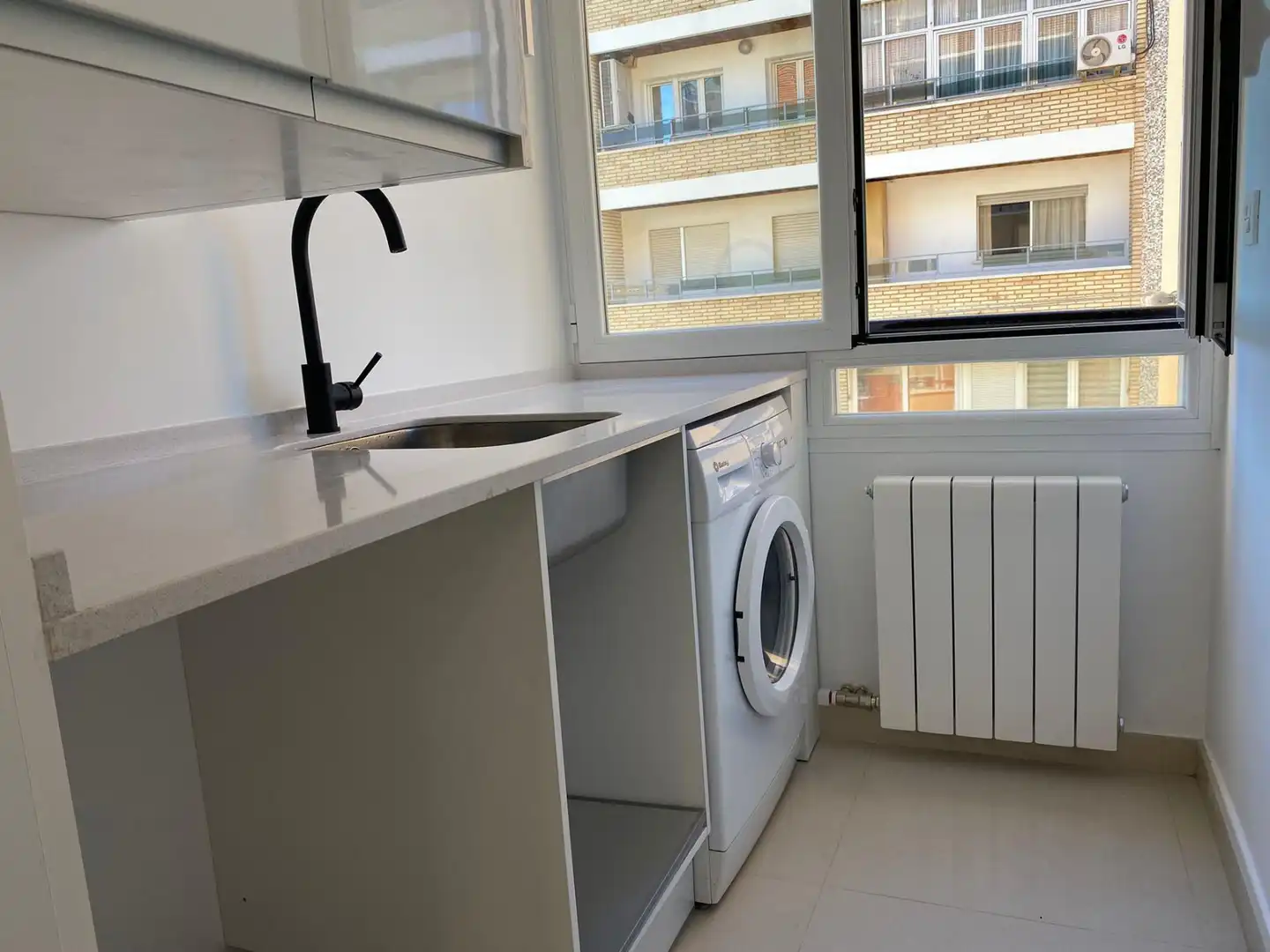 Piso de alquiler en Avenida del Tenor Fleta, 34, Barrio de San José Cocina de Piso de alquiler en Zaragoza con Aire acondicionado, Calefacción y Amueblado