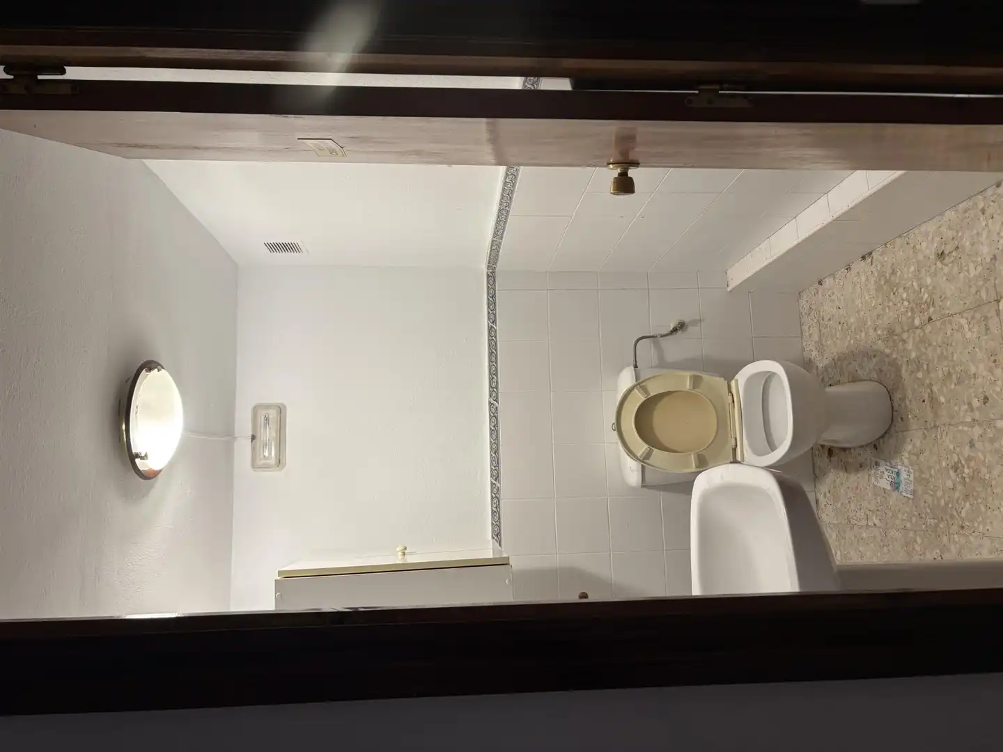 Commercial properties for sale in Avenida Perú, 1, Olivenza Bathroom of Commercial properties for sale in Olivenza