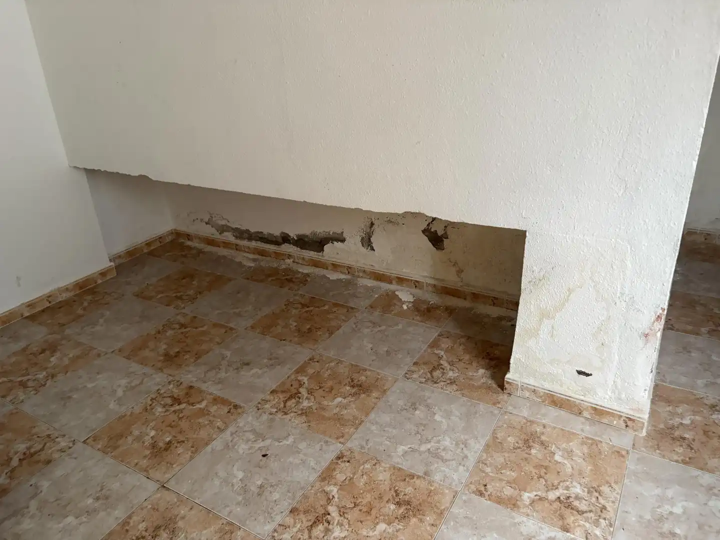 Commercial properties for sale in Avenida Perú, 1, Olivenza Commercial properties for sale in Olivenza
