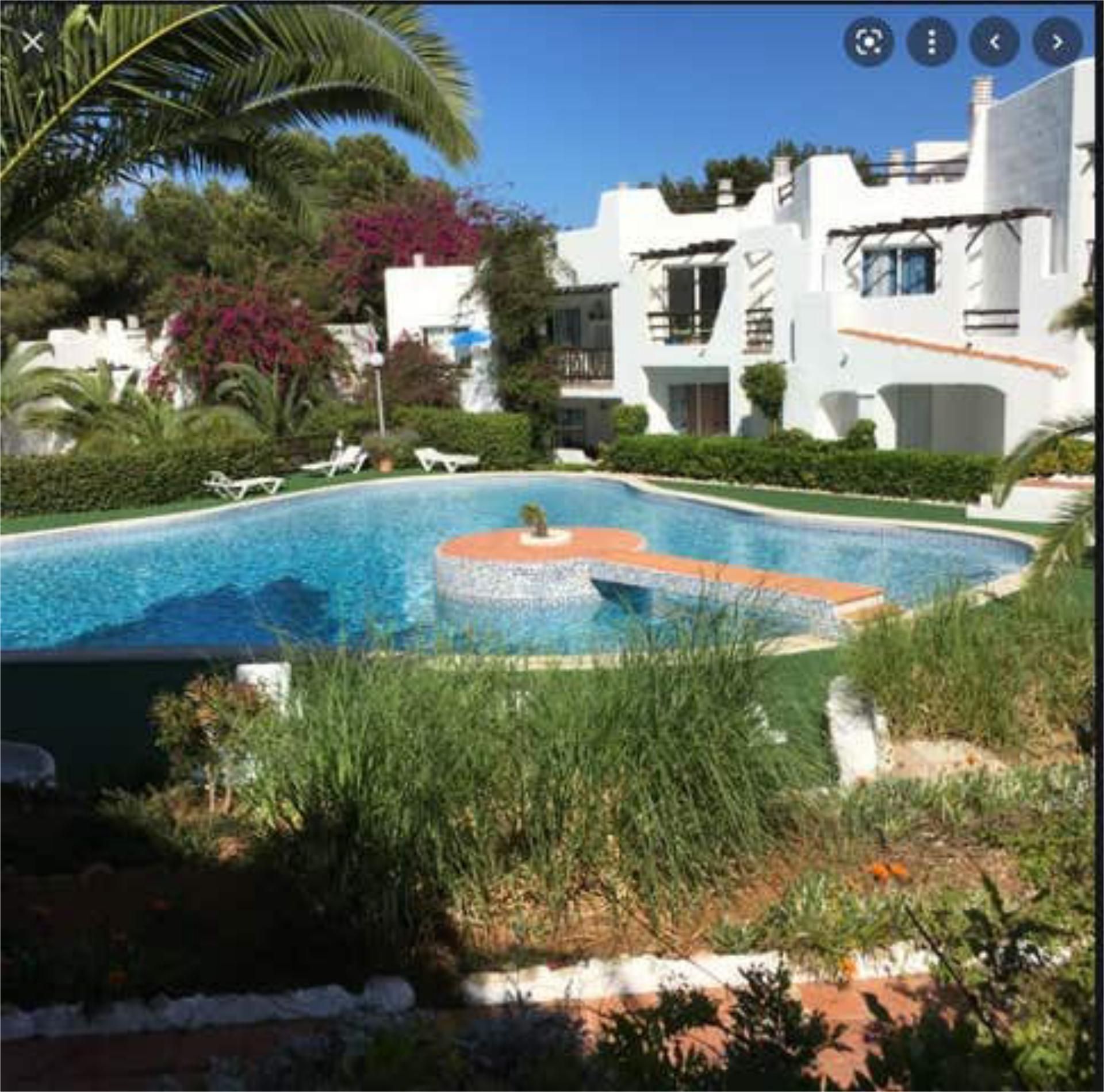 Piscina de Estudio en venta en Villanueva de la Cañada con Jardín privado, Terraza y Piscina