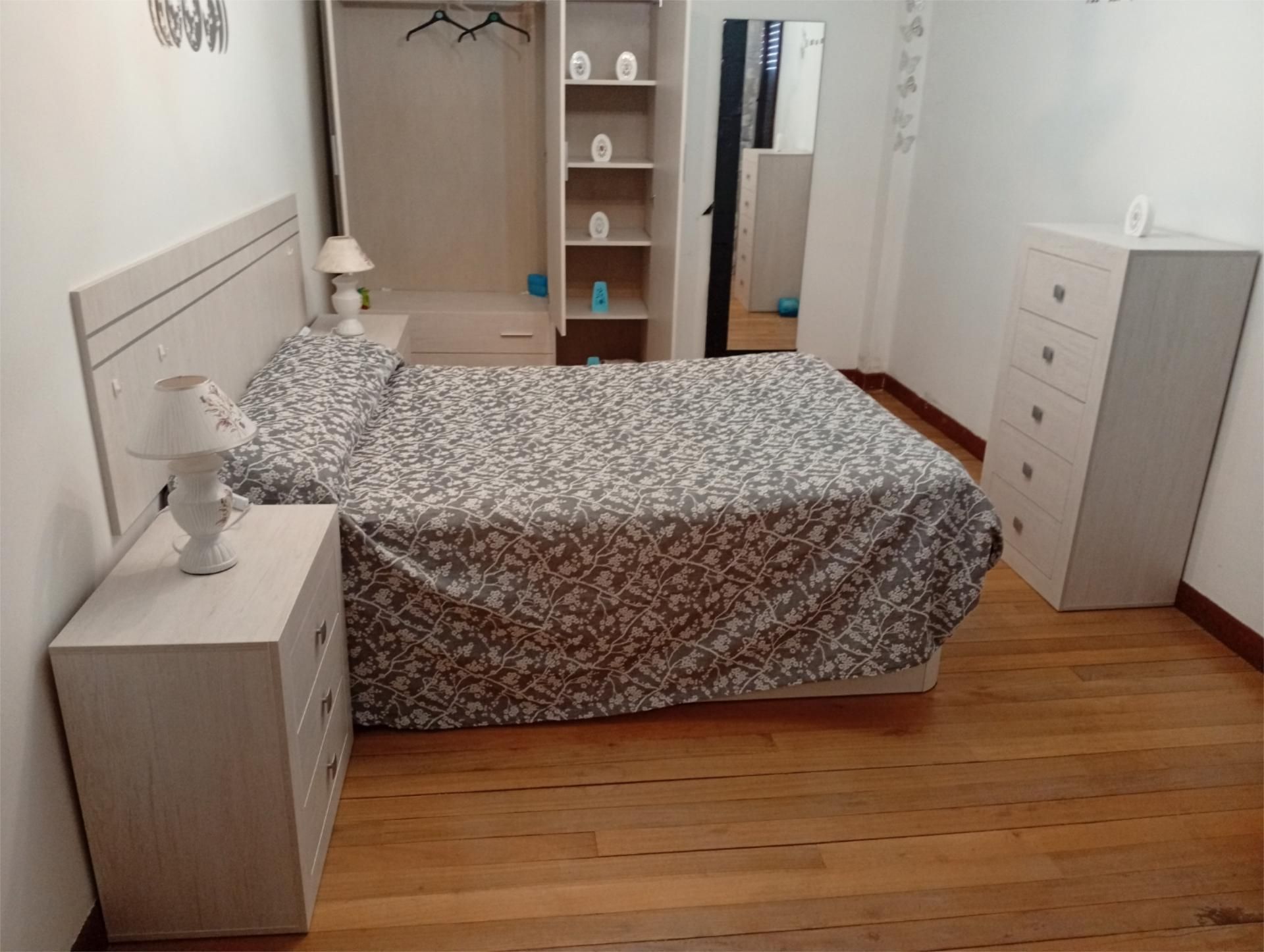 Habitación de Piso en venta en Medina de Pomar con Terraza y Balcón