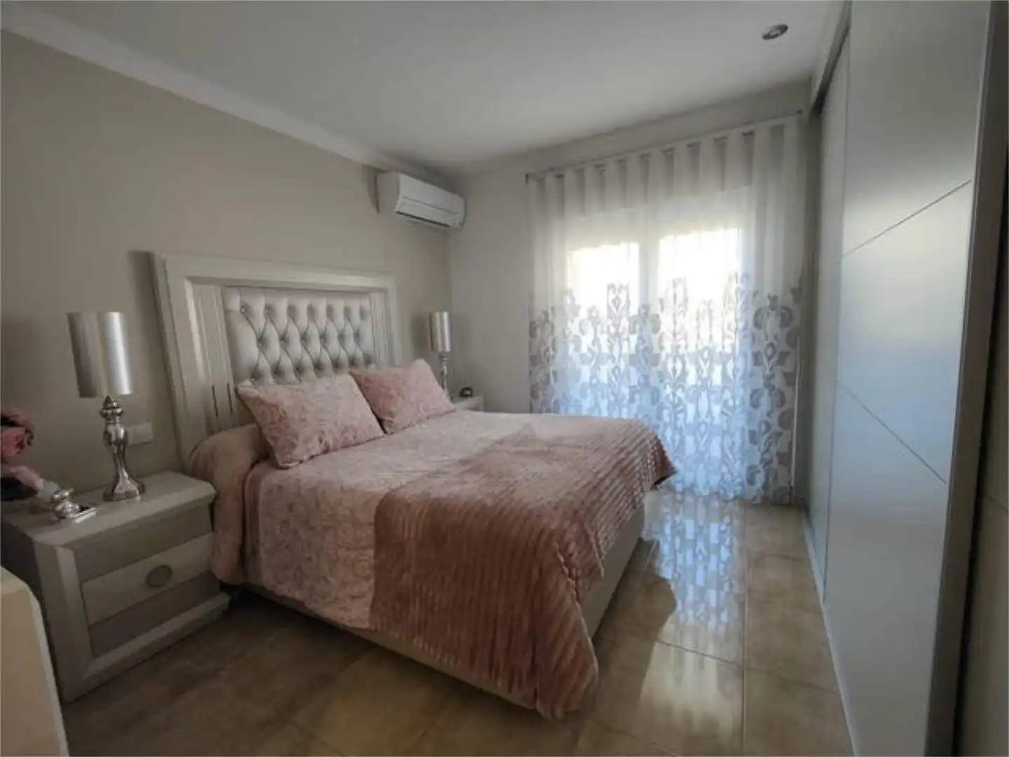 Piso en venta en Corazón de María Habitación de Piso en venta en Lorca
