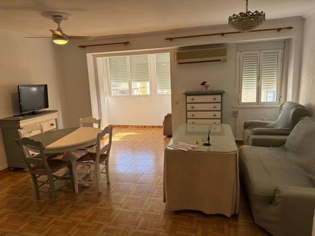 Piso en Alquiler en Calle Esperanza de Triana, 25 en Triana Este