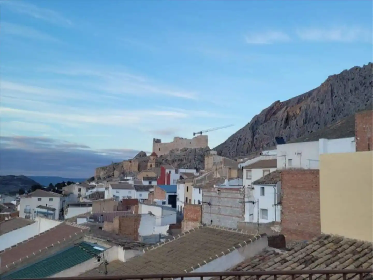 Vista exterior de Pis en venda en Bedmar y Garcíez amb Aire condicionat, Moblat i Balcó