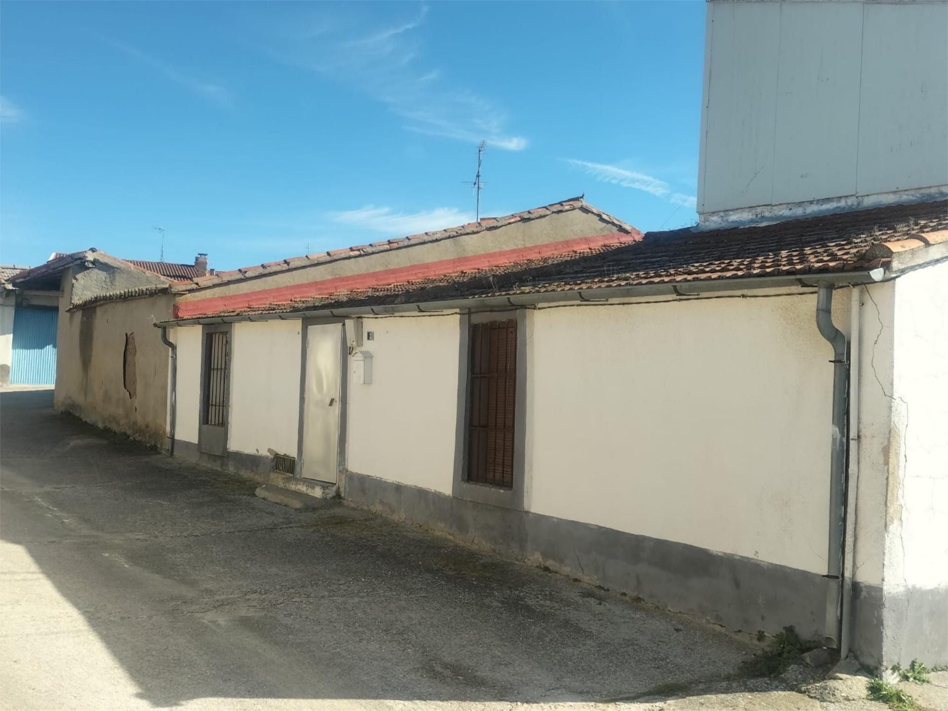 Exterior view of Single-family semi-detached for sale in Valdecarros