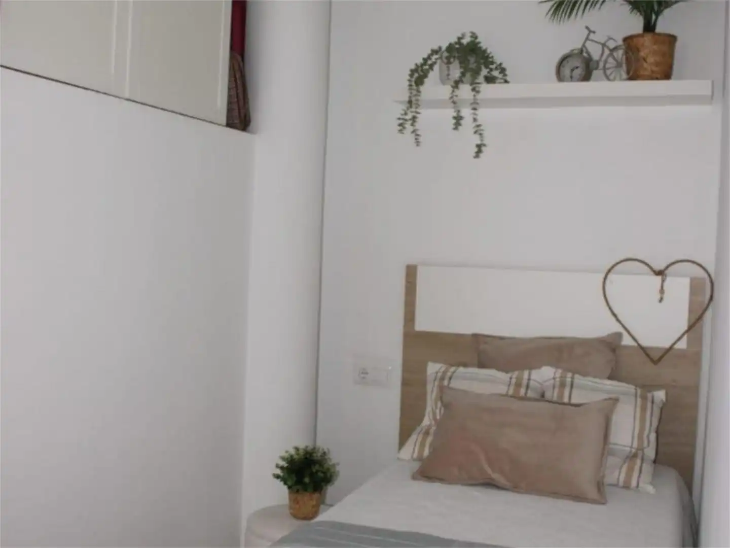 Habitación de Casa adosada en venta en Vélez-Málaga con Terraza y Balcón