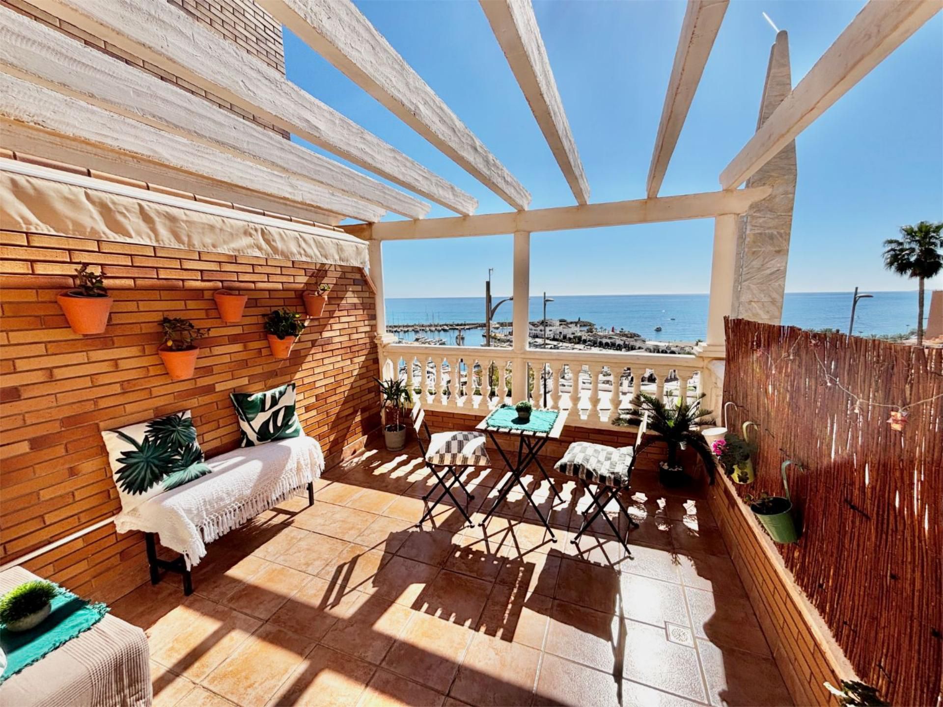 Terrasse von Wohnung zum Verkauf in Roquetas de Mar mit Klimaanlage, Terrasse und Schwimmbad