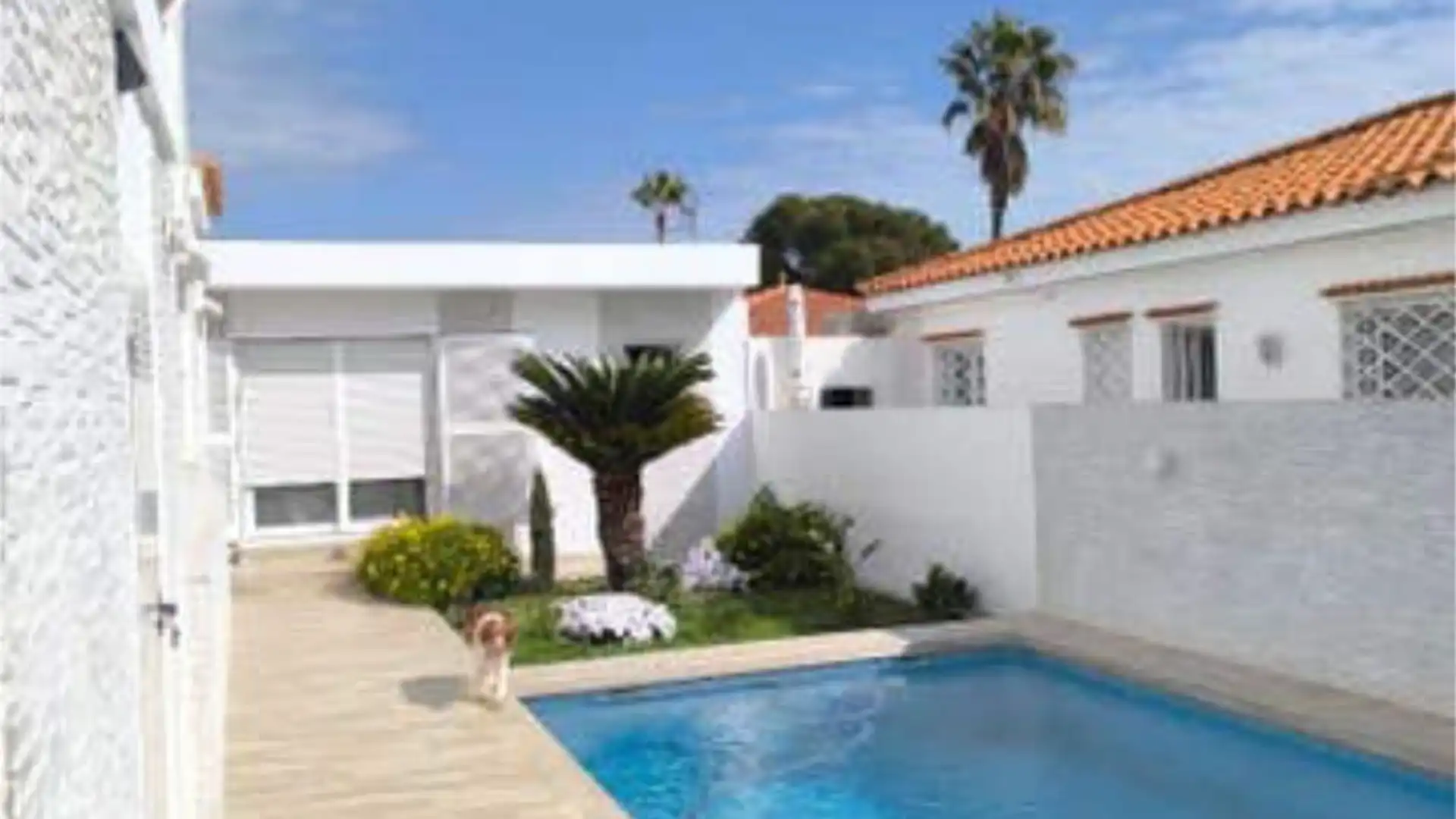 Casa adosada en venta en Costa Norte Vista exterior de Casa adosada en venta en Vinaròs con Terraza y Piscina