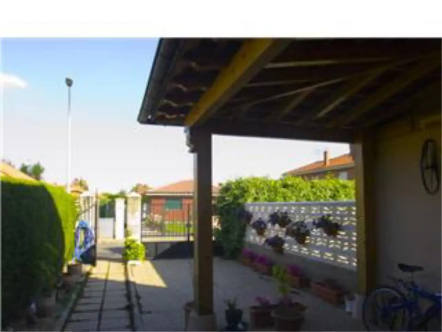 Casa o xalet en venda a Zona Urbanización Campolar, 10d, Santas Martas Terrassa de Casa o xalet en venda en Santas Martas amb Aire condicionat