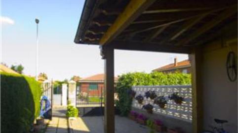 Houses for sale in Zona Urbanización Campolar, 10d, Santas Martas, León - image 3 Photo 3 of Houses for sale in Zona Urbanización Campolar, 10d, Santas Martas, León