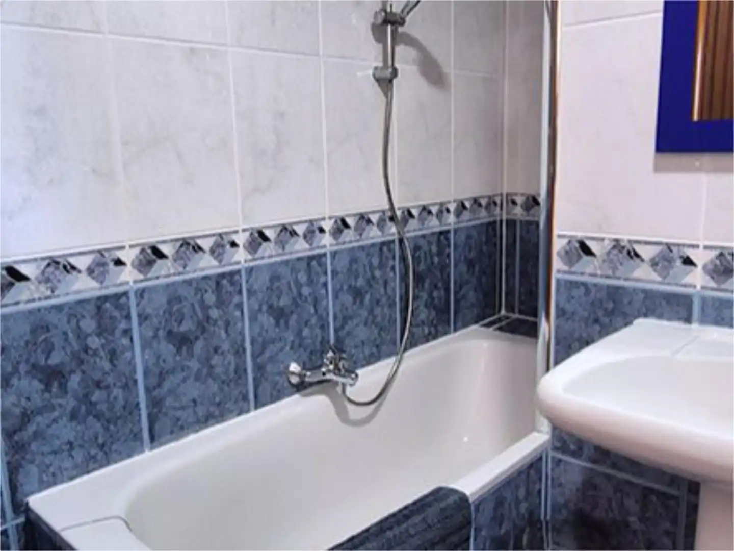 Bathroom of Duplexes for sale in Cistérniga  with Heating, Private garden and Terrace
