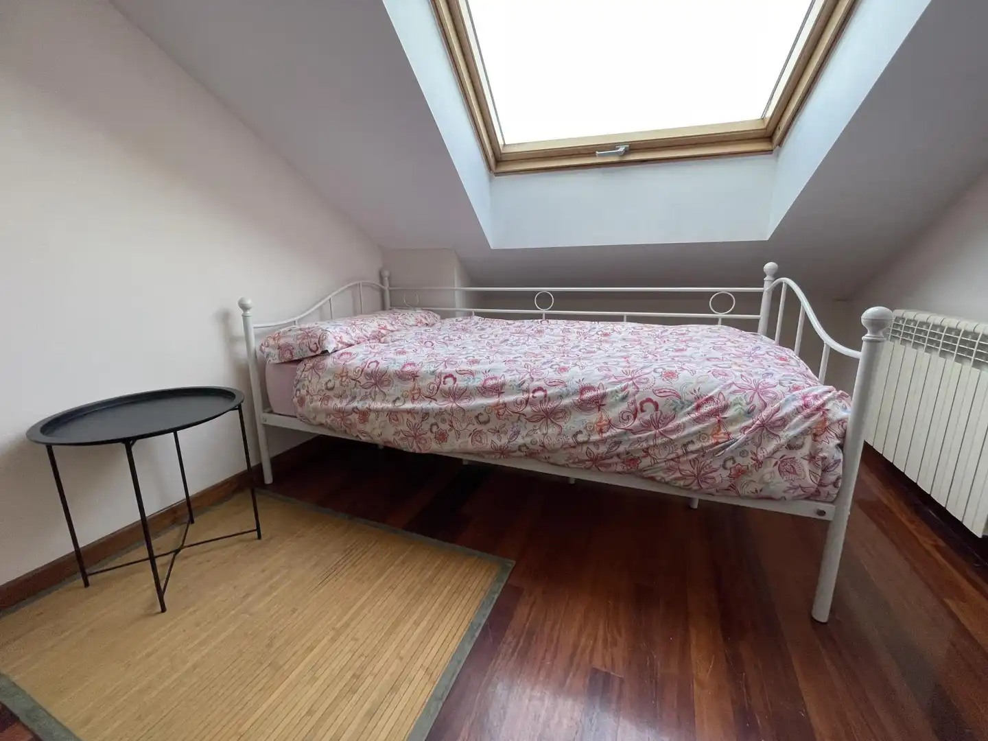 Zimmer in Ronda da Muralla, 148, Recatelo - O Carme Schlafzimmer von Wohnung zur untervermieten in Lugo mit Möbliert und Video-Gegensprechanlage