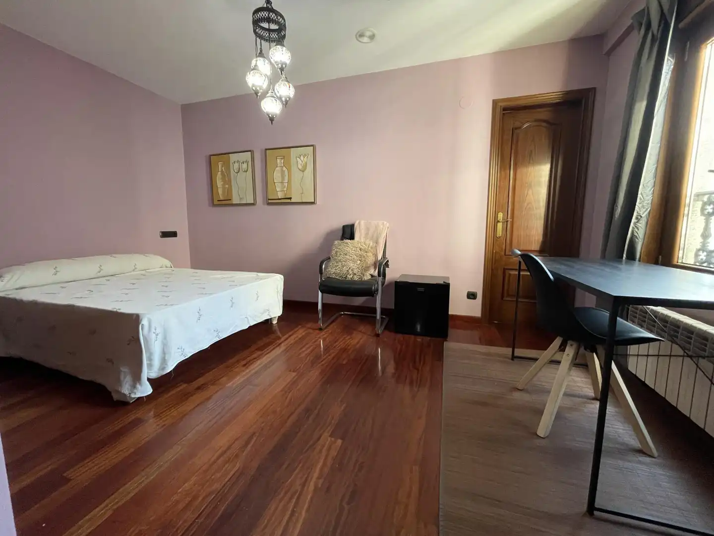 Zimmer in Ronda da Muralla, 148, Recatelo - O Carme Schlafzimmer von Wohnung zur untervermieten in Lugo mit Möbliert und Video-Gegensprechanlage