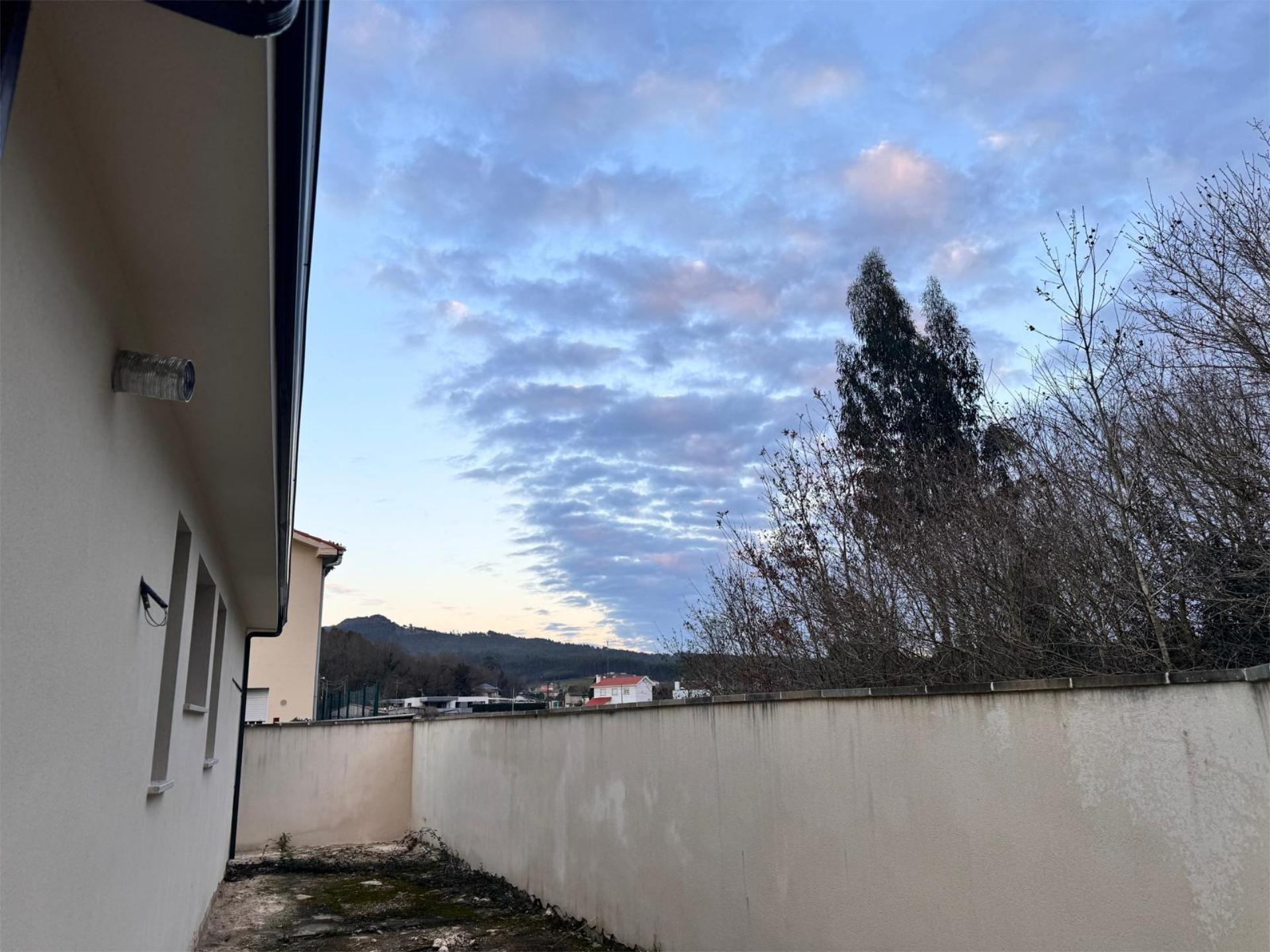 House or chalet for sale in Lugar Lestedo, 4, Boqueixón Exterior view of House or chalet for sale in Boqueixón with Heating, Private garden and Parquet flooring