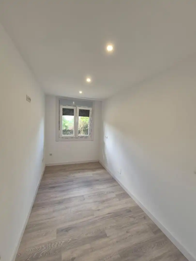 Houses for sale in Lugar Lestedo, 4, Boqueixón Bedroom of Houses for sale in Boqueixón with Heating, Private garden and Parquet flooring