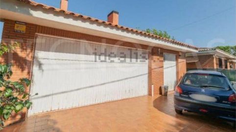 Foto 2 de Casa adosada en venta en Serranillos del Valle, Madrid