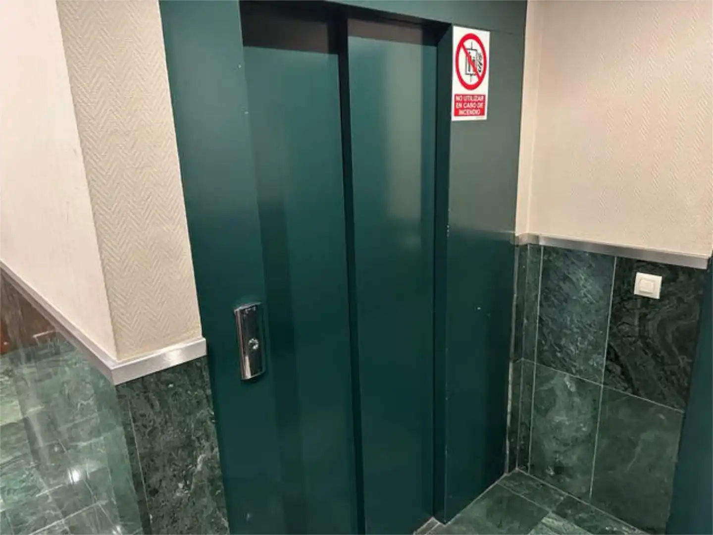 Baño de Trastero de alquiler en Oviedo 