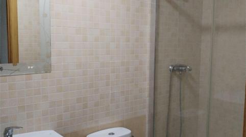 Piso de alquiler en Calle de la Infanta Paz de Borbón, 1, Reyes Católicos - Paseo San Antonio, Cuenca Capital - imagen 2 Foto 2 de Piso de alquiler en Calle de la Infanta Paz de Borbón, 1, Reyes Católicos - Paseo San Antonio, Cuenca Capital