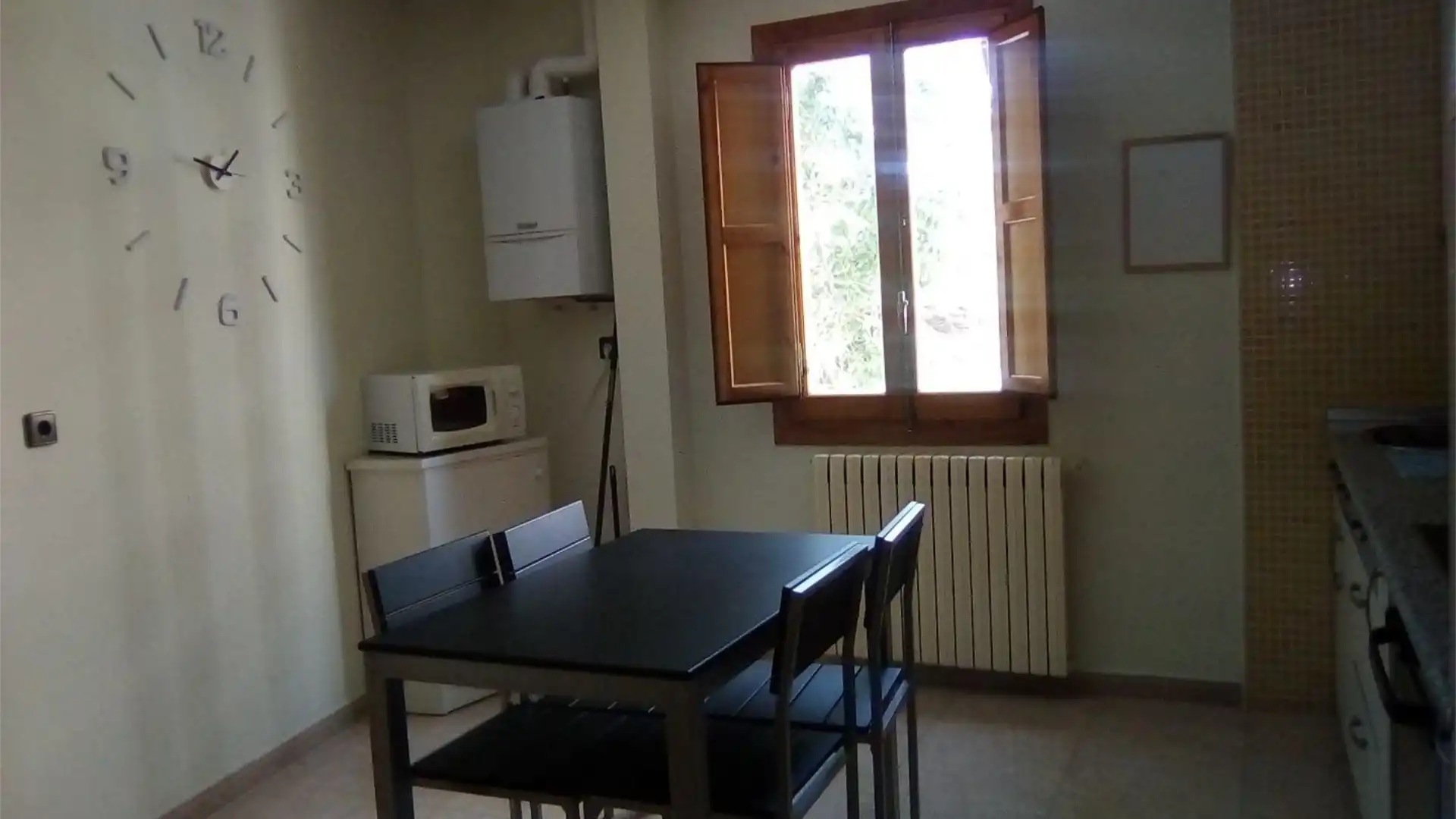 Kitchen of Flat for share in  Zaragoza Capital  with Air Conditioner, Heating and Parquet flooring