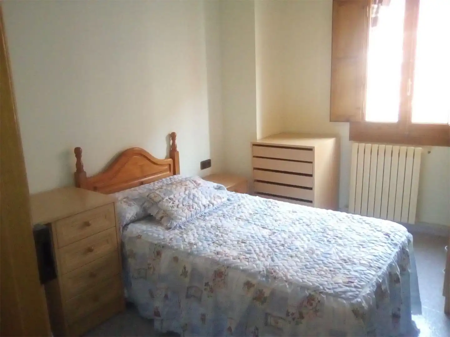 Schlafzimmer von Wohnung zur untervermieten in Zaragoza mit Klimaanlage, Heizung und Parkett