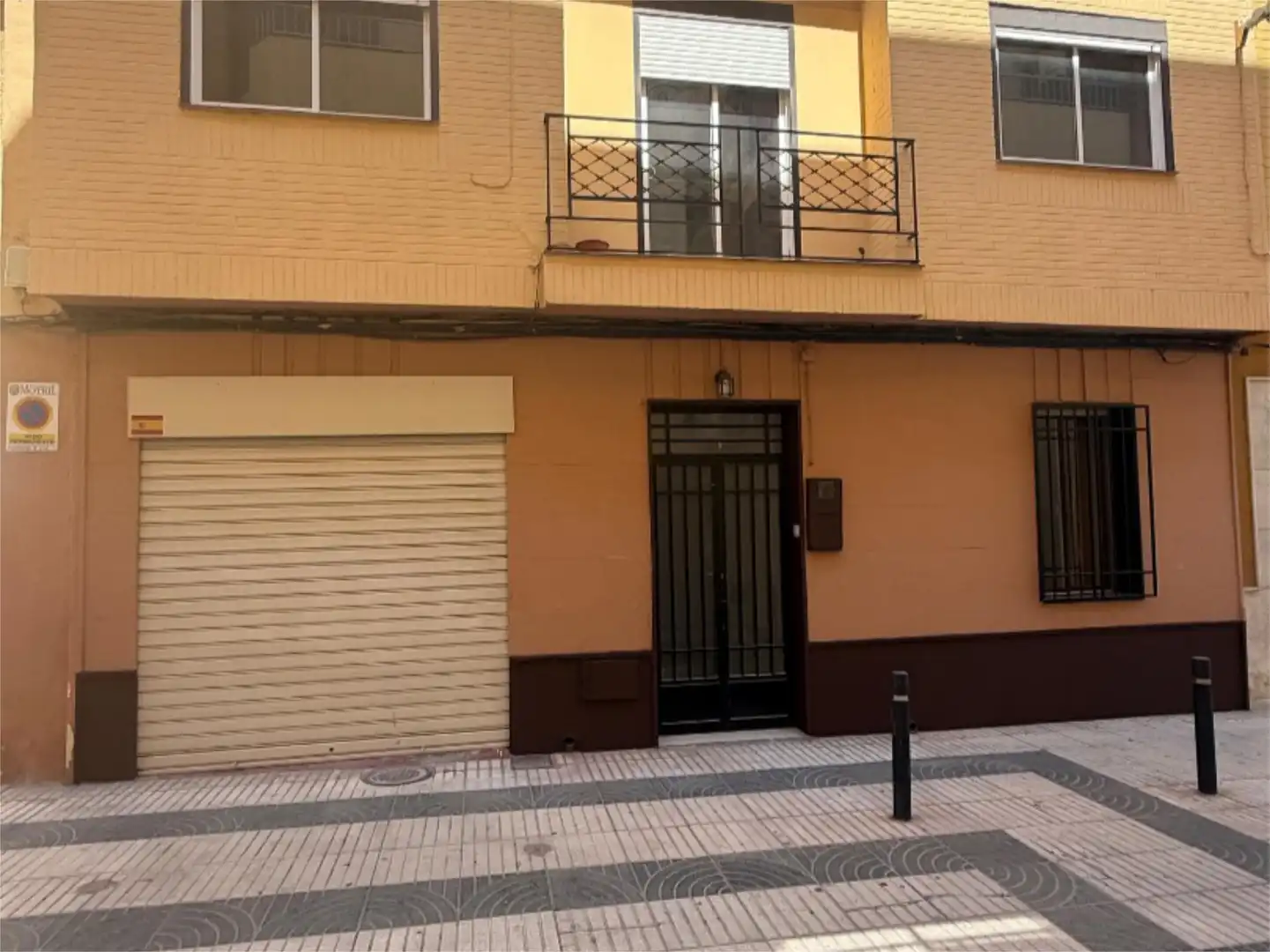 Casa adosada en venta en Calle Francisco Pérez García, 5, Motril ciudad Vista exterior de Casa adosada en venta en Motril con Terraza y Balcón