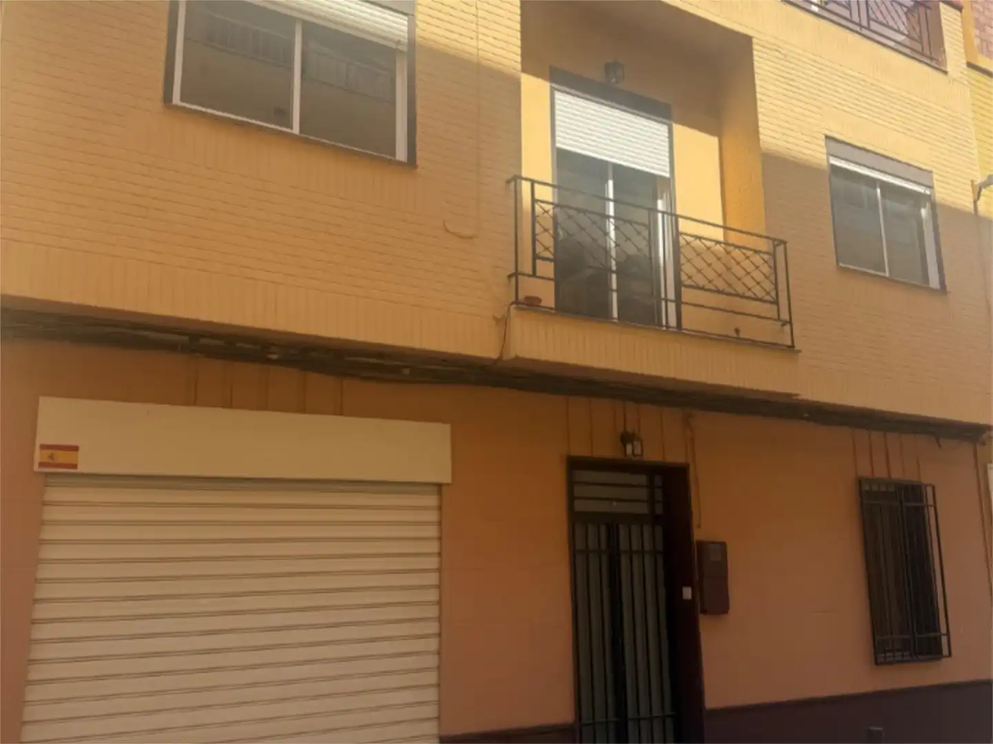 Casa adosada en venta en Calle Francisco Pérez García, 5, Motril ciudad Vista exterior de Casa adosada en venta en Motril con Terraza y Balcón