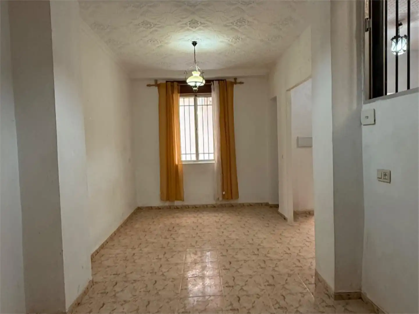 Casa adosada en venta en Calle Francisco Pérez García, 5, Motril ciudad Casa adosada en venta en Motril con Terraza y Balcón