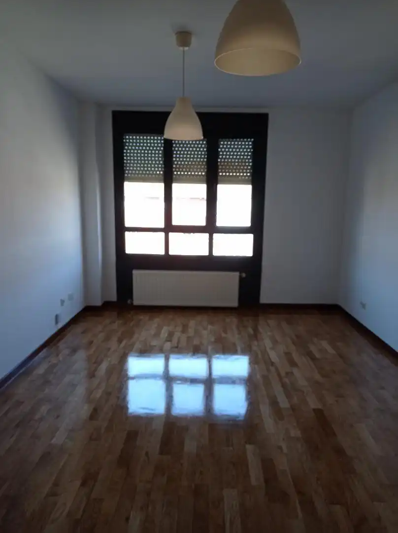 Schlafzimmer von Wohnungen zum Verkauf in Castrillón mit Heizung, Parkett und Abstellraum
