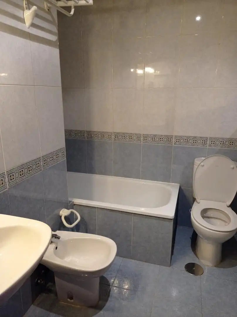 Badezimmer von Wohnungen zum Verkauf in Castrillón mit Heizung, Parkett und Abstellraum