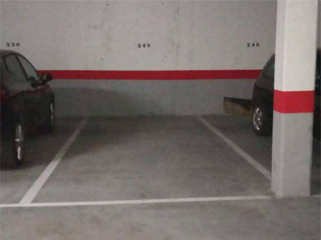 Garaje en Alquiler en Valdespartera