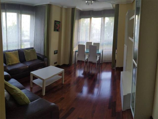 Piso en Alquiler en Rúa da Enciclopedia Francesa, 4 en Vioño