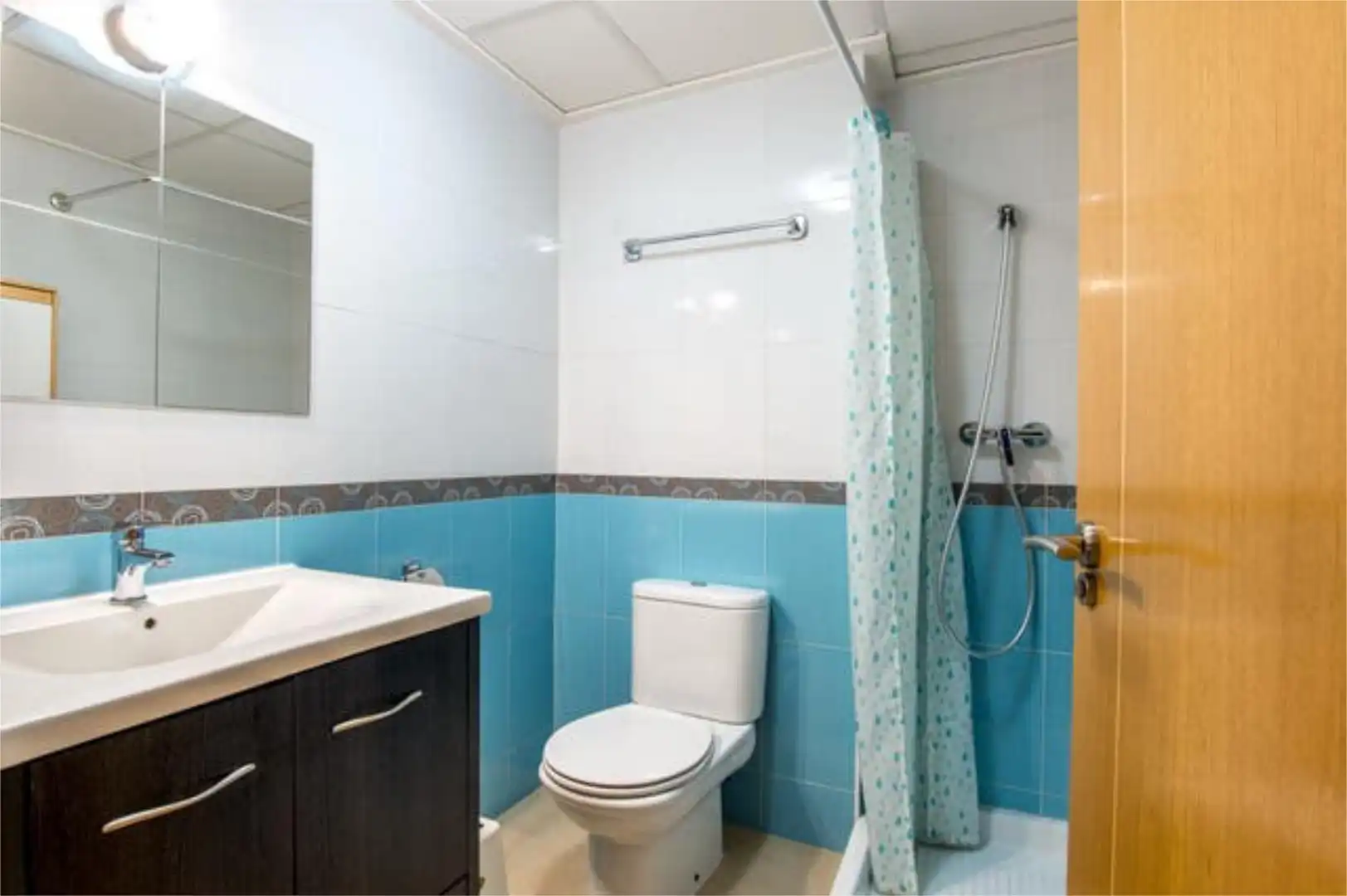Flat for sale in Zeneta Bathroom of Flat for sale in Murcia with Terrace and Storage room