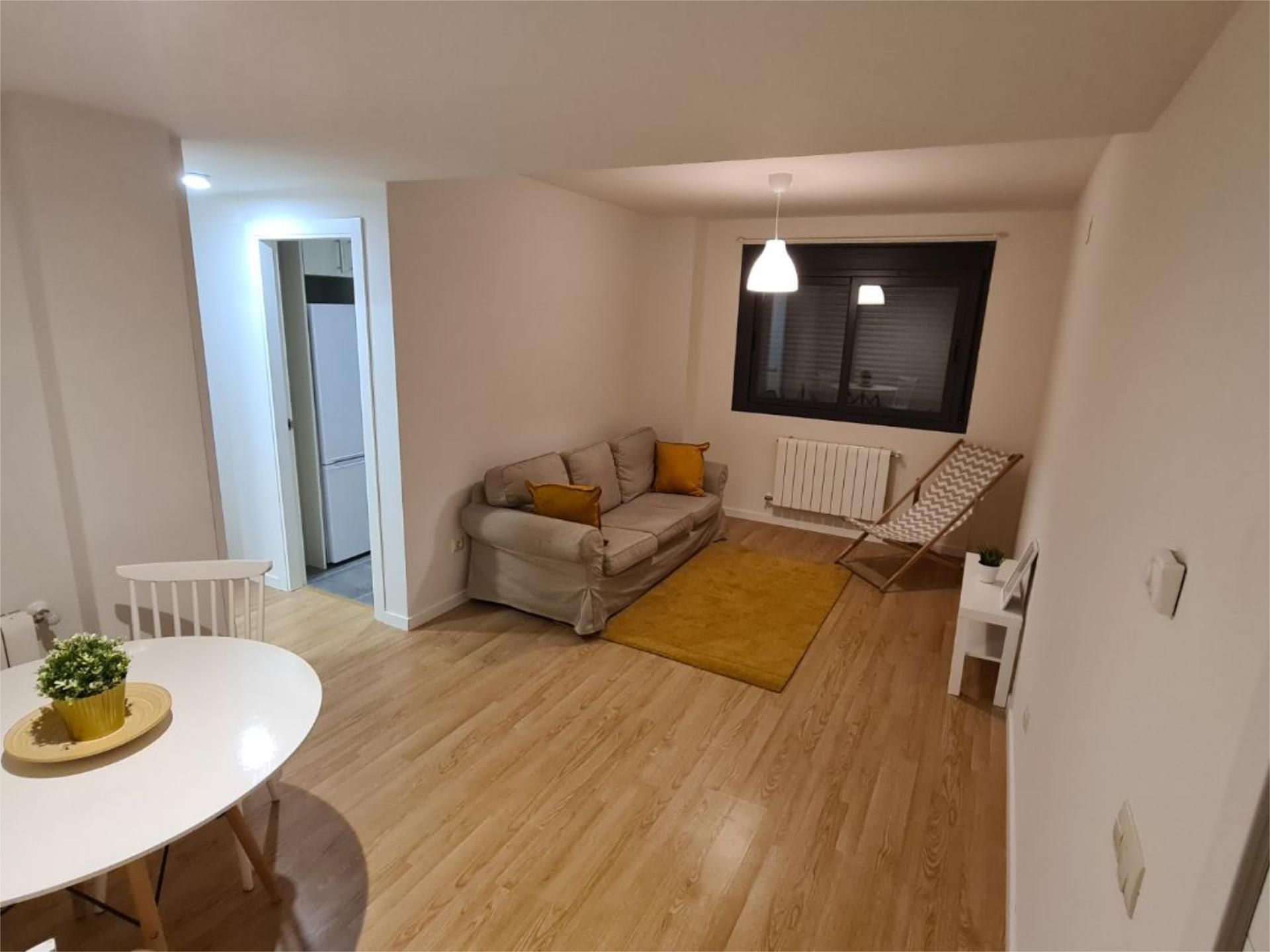 Flat for rent in Calle Segovia, 11, Espirdo