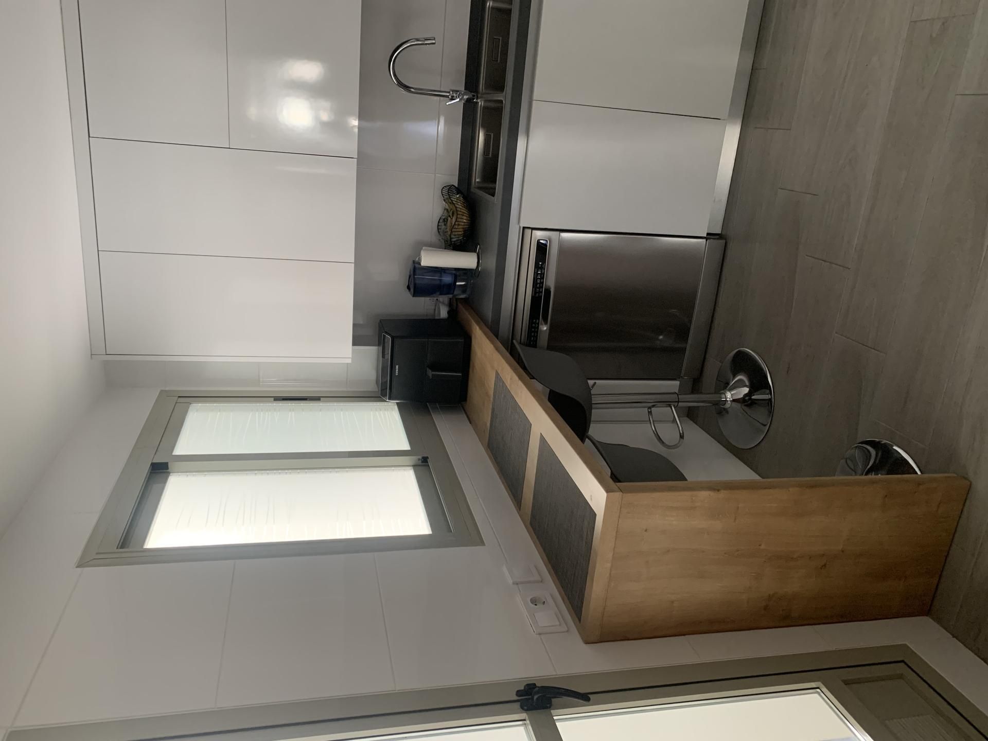 Küche von Wohnung zum Verkauf in Torremolinos mit Klimaanlage, Terrasse und Schwimmbad